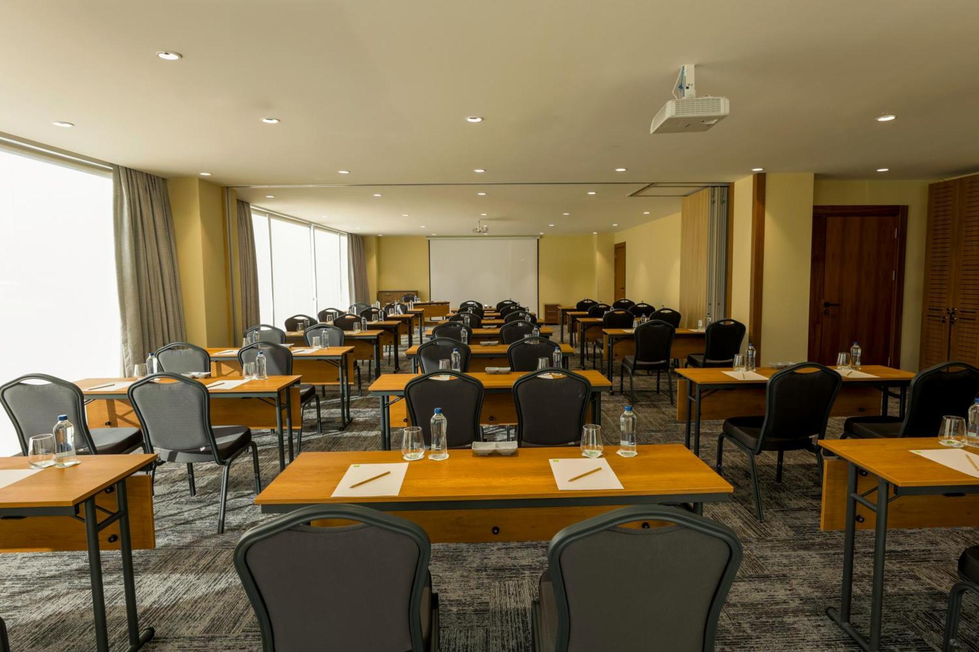 Ibis Styles Istanbul Kurtkoy Hotel Екстериор снимка