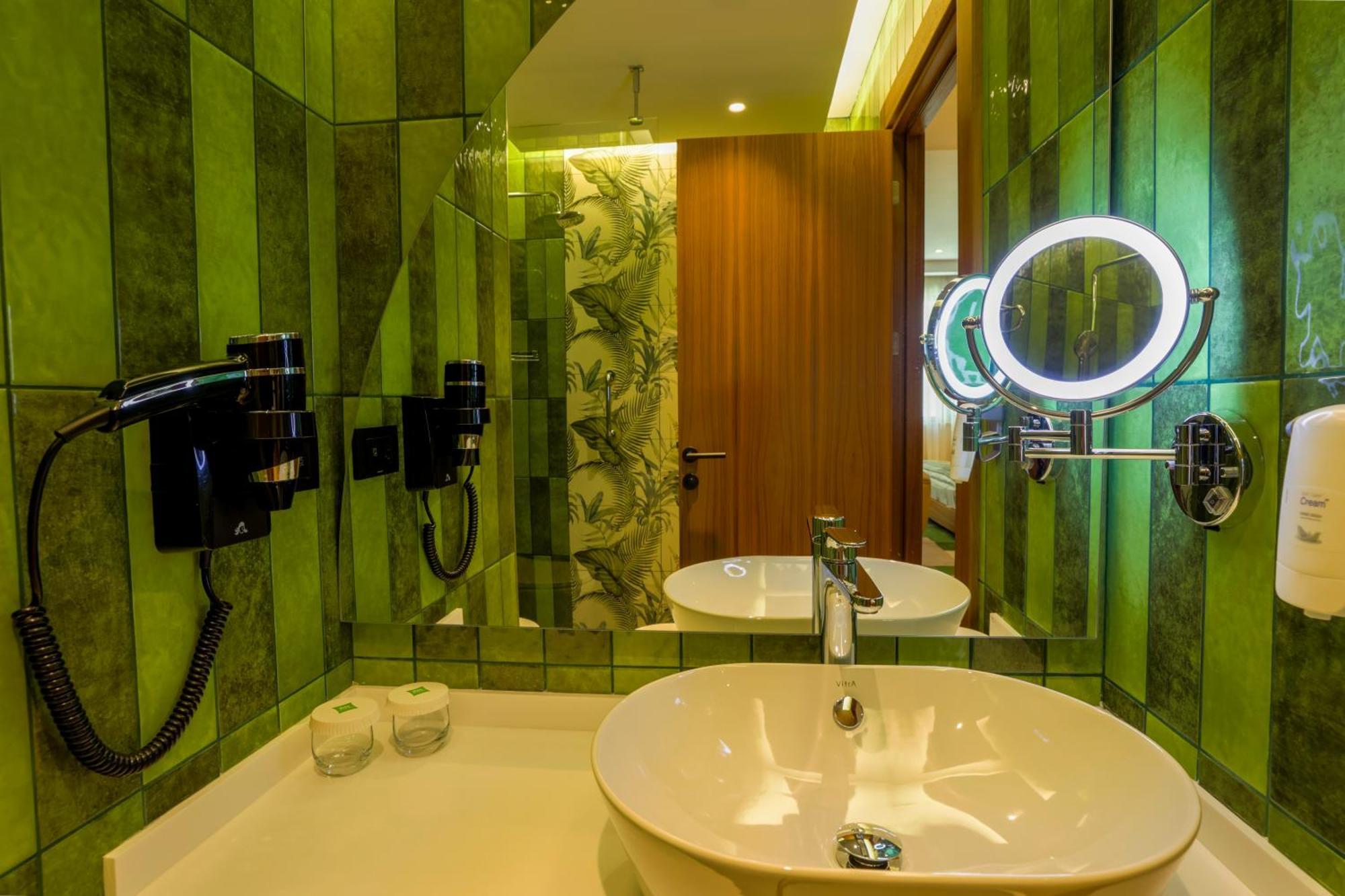 Ibis Styles Istanbul Kurtkoy Hotel Екстериор снимка